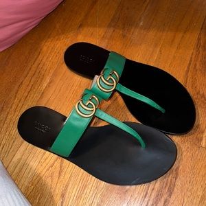 GUCCI MARMONT THONG SHAMAROCK GREEN - 39.5